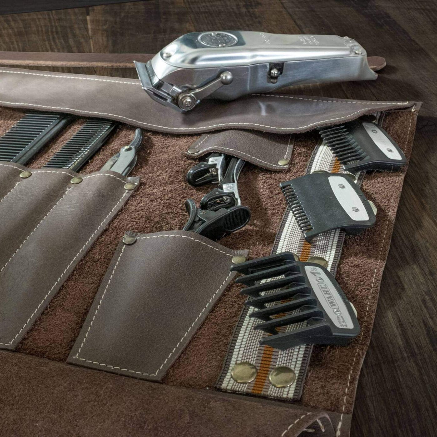 closu p wahl clippers Duke and Sons Professional barber tool roll in brown leather