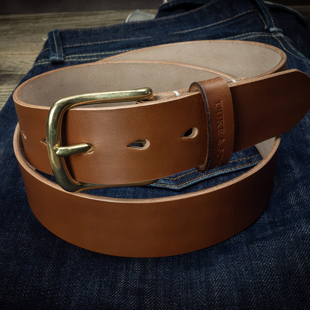 Belt, cognac color, vegetan leather, hand stitched. solid brass buckle, on jeans, 40mm (1.57") - Duke & Sons Leather