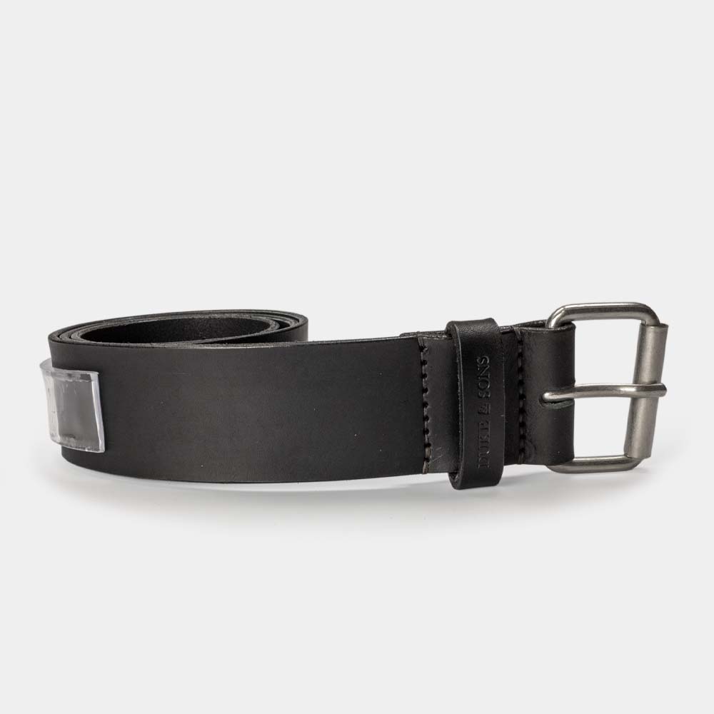 Duke and Sons 2-inch black leather jeans belt hero 2