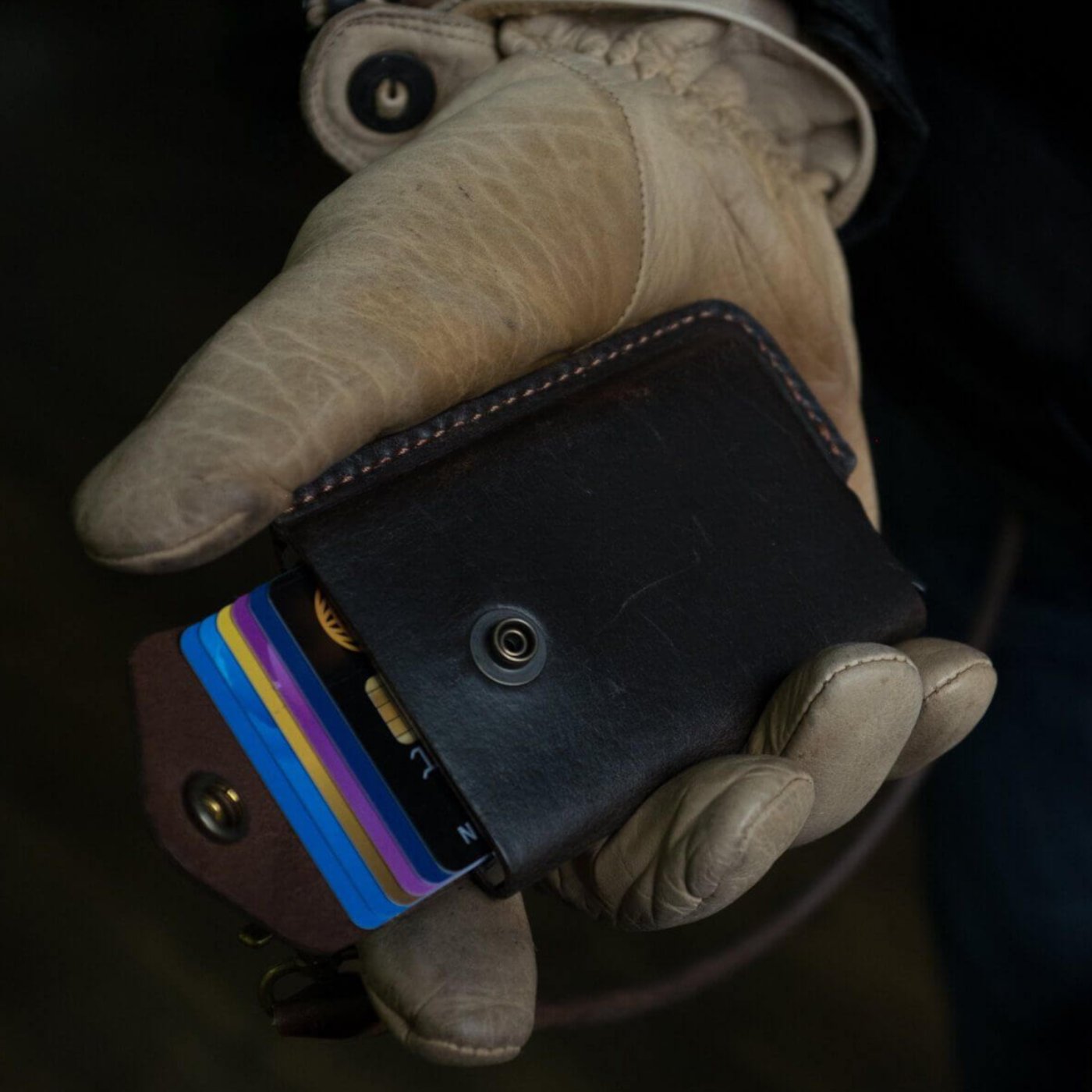 The Rider card wallet, RFID safe with aluminum insert for 6 cards*.