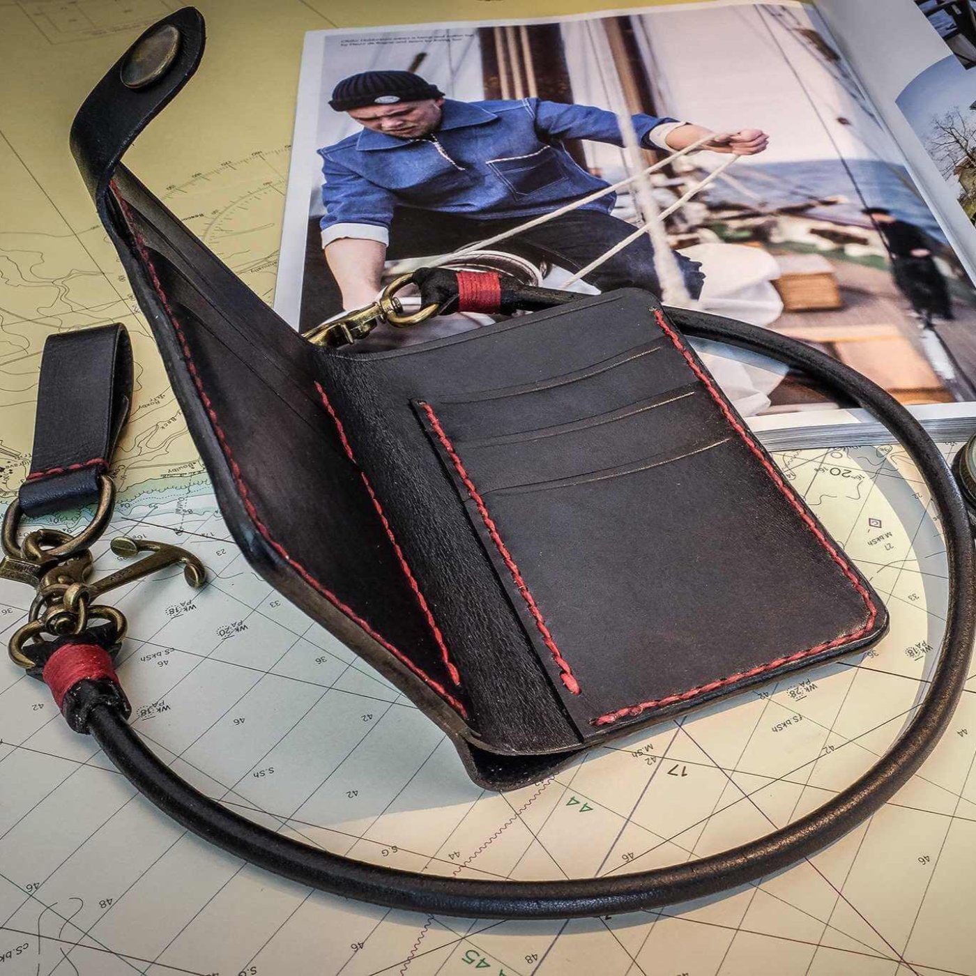 Wallet, with custom made leatherwork and bronze chain. - Duke & Sons Leather