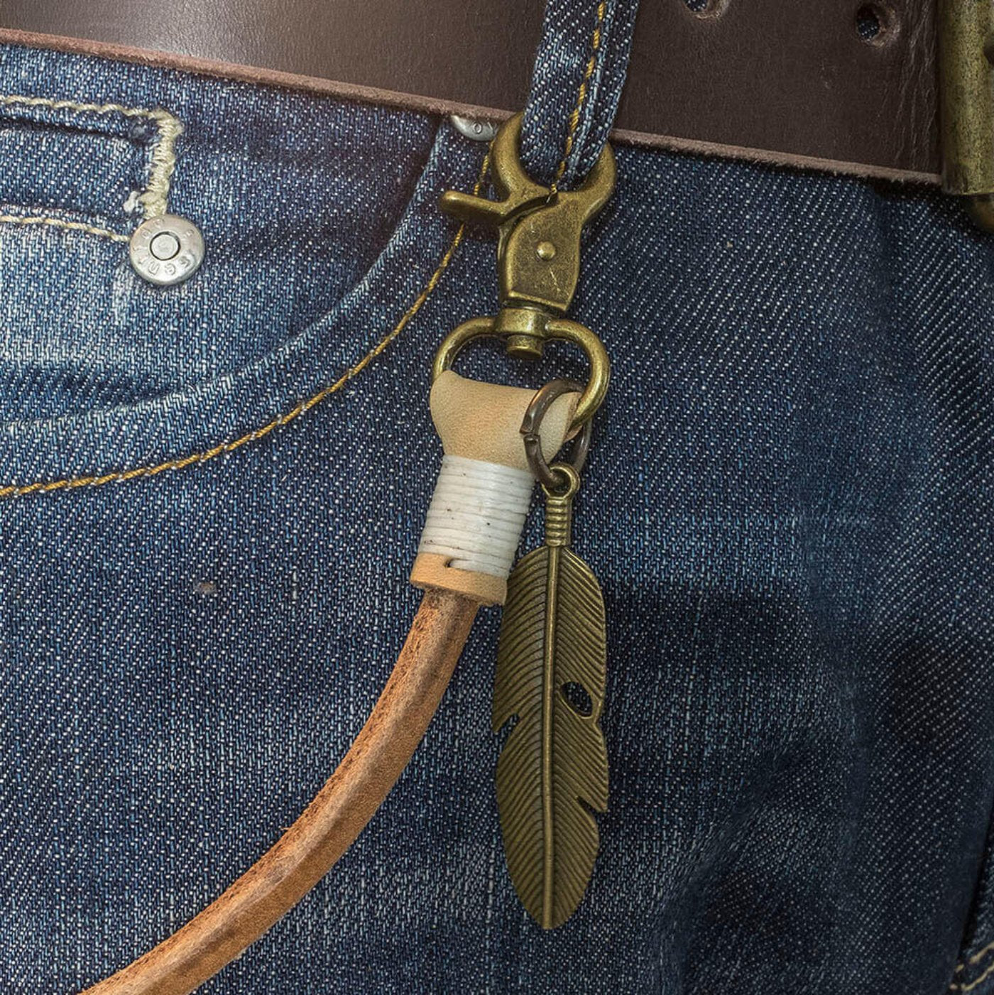 Keychain (Natural) 50 cm, with old bronze feather* - Duke & Sons Leather