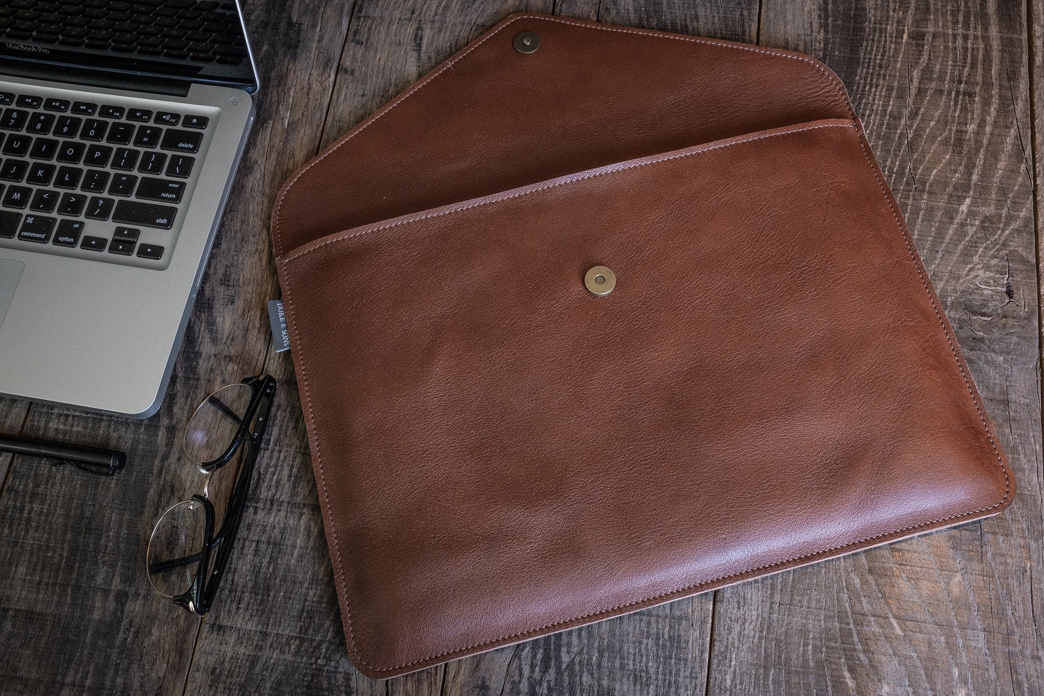 Handmade leather MacBook and iPad sleeves | Duke & Sons Leather