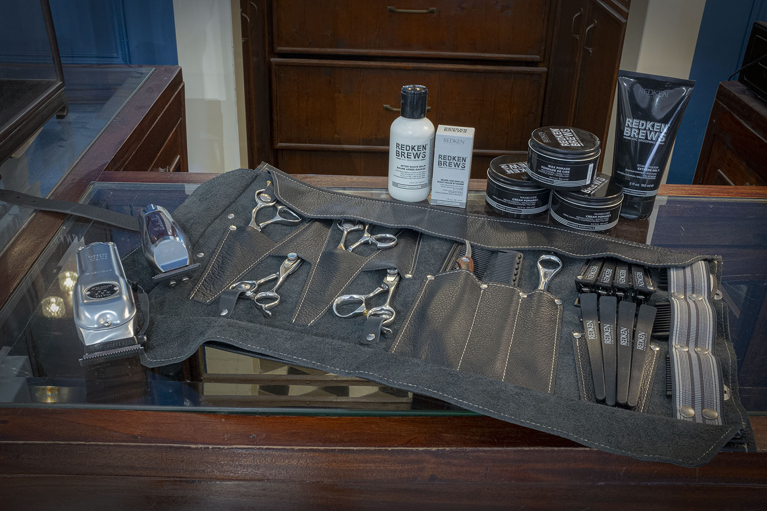 The Duke & Sons Leather Barber Tool roll