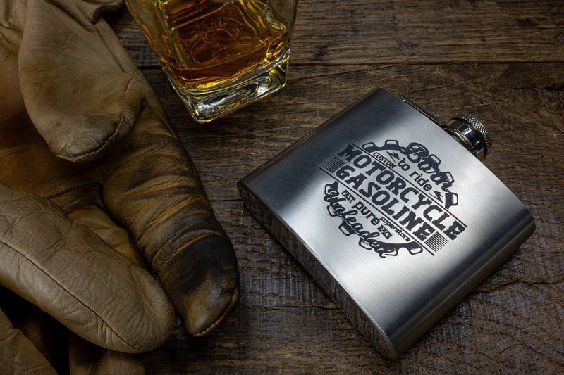 Duke and Sons Stainless steel pocket flask with laser engraved logo 2 scene 2