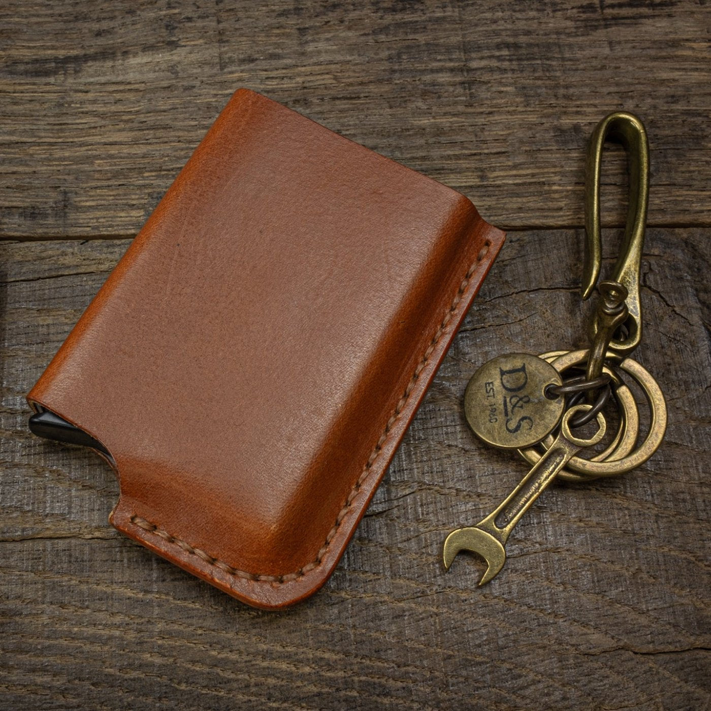 Card wallet, RFID safe for 10 cards in cognac leather with notebook. - Duke & Sons Leather