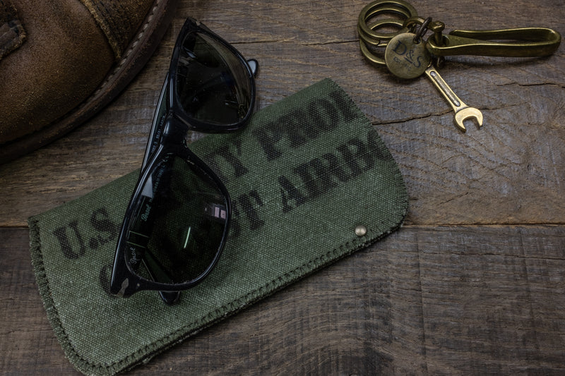 Green canvas sunglass pouch 101st Airborne scene 1