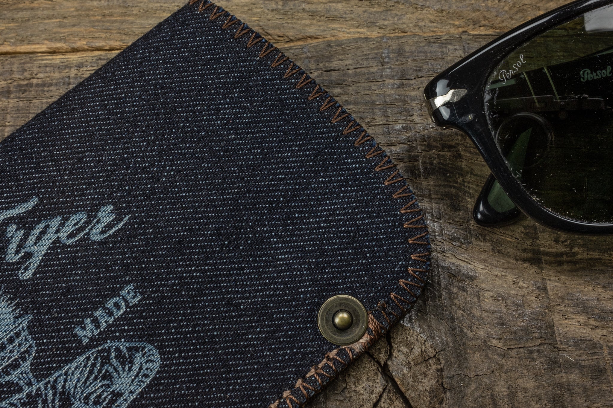 Selvedge denim sunglass pouch White Tiger scene detail