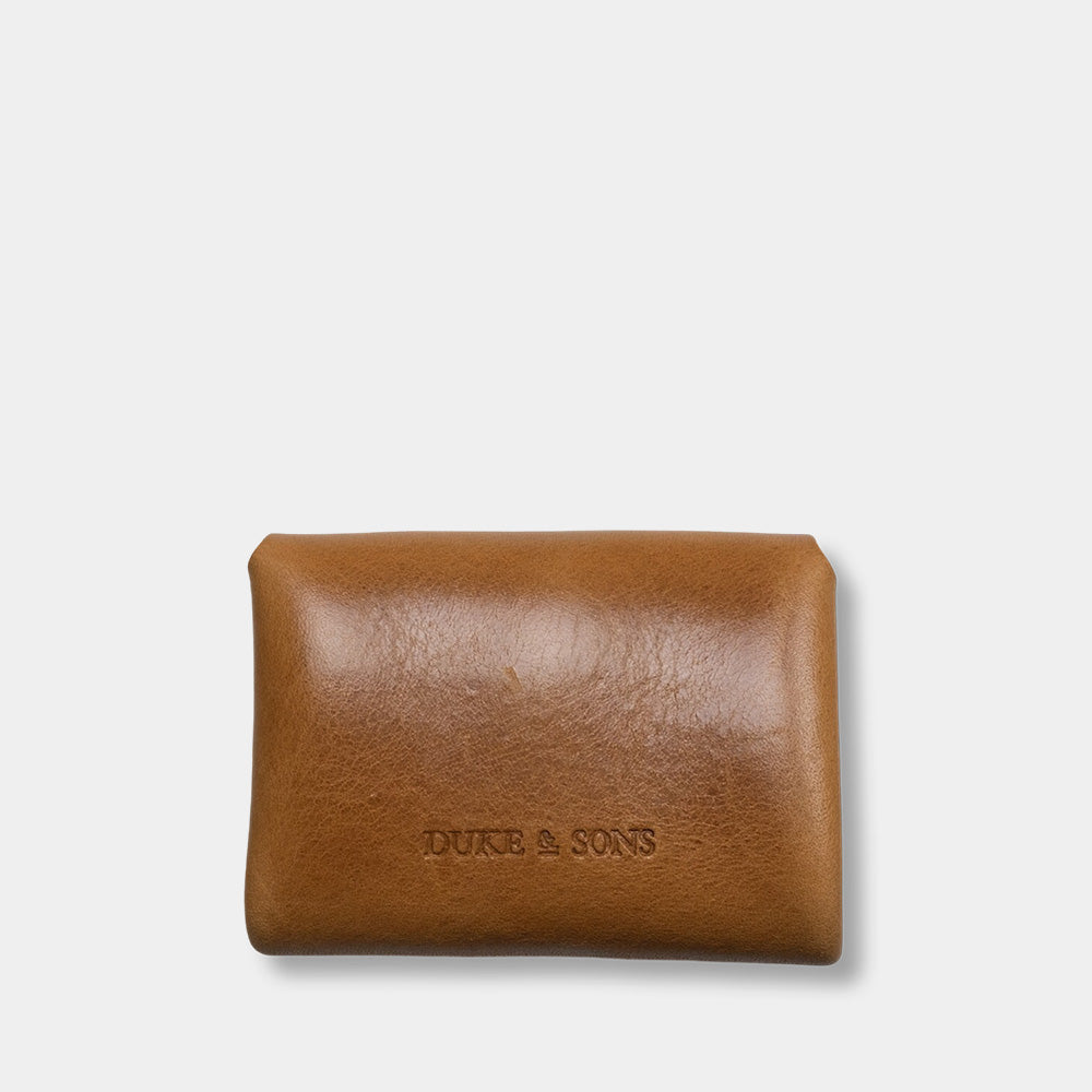 Pocket wallet with back, closed cognac color