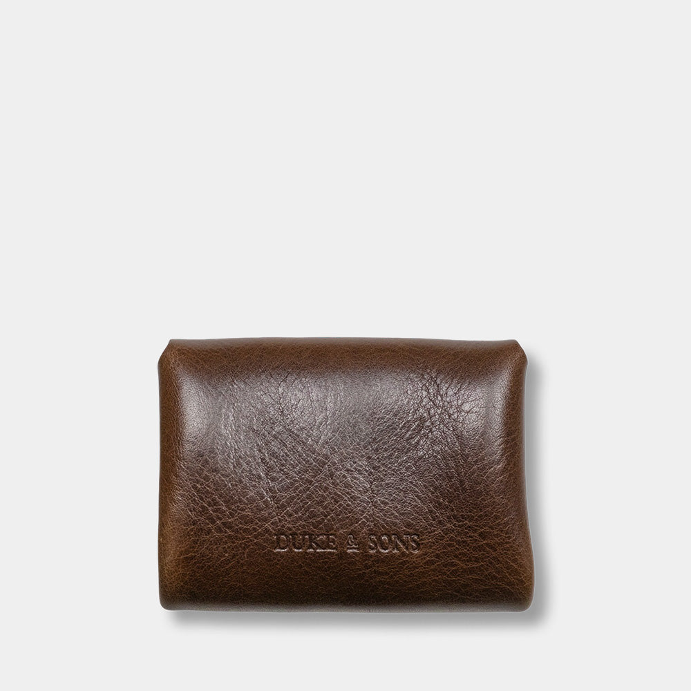 Pocket wallet with back, closed dark brown color