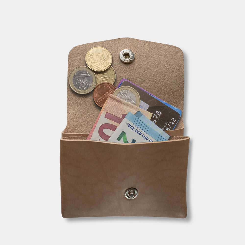 Pocket wallet, natural leather open. money