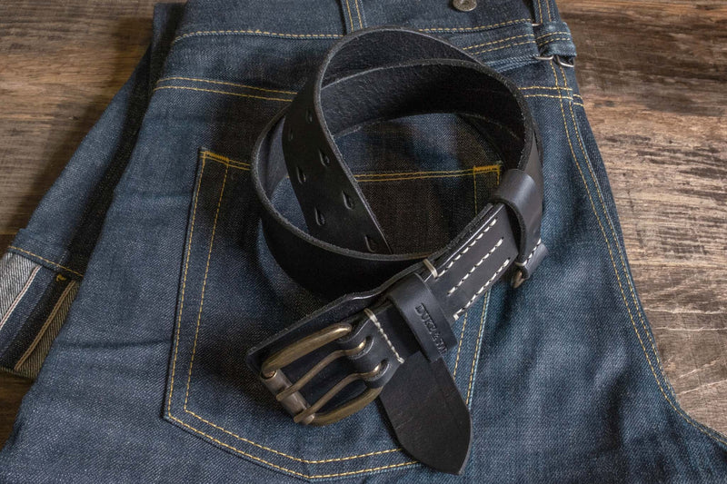 Heavy Duty leather belt in black with extra belt loop, on a jeans. Duke & Sons Leather
