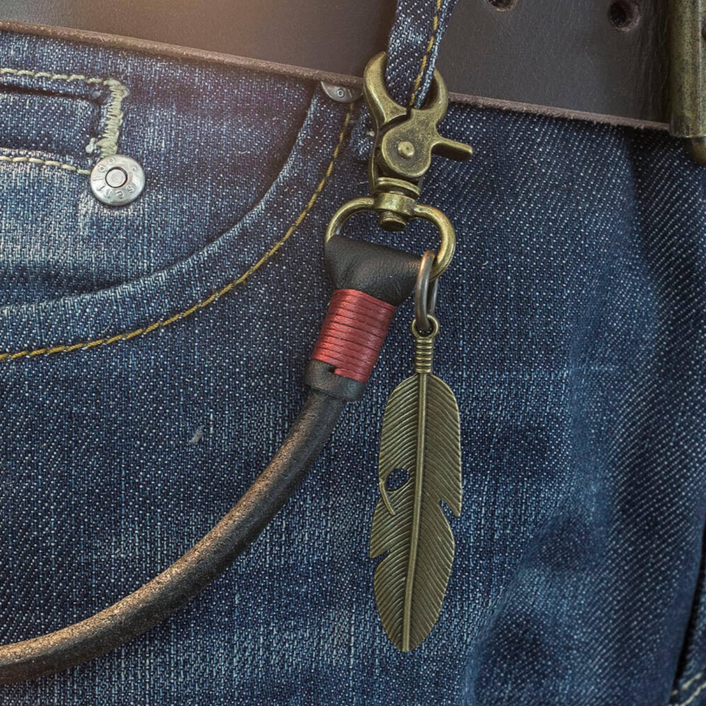 Keychain (Black) 50 cm, with old bronze feather* - Duke & Sons Leather