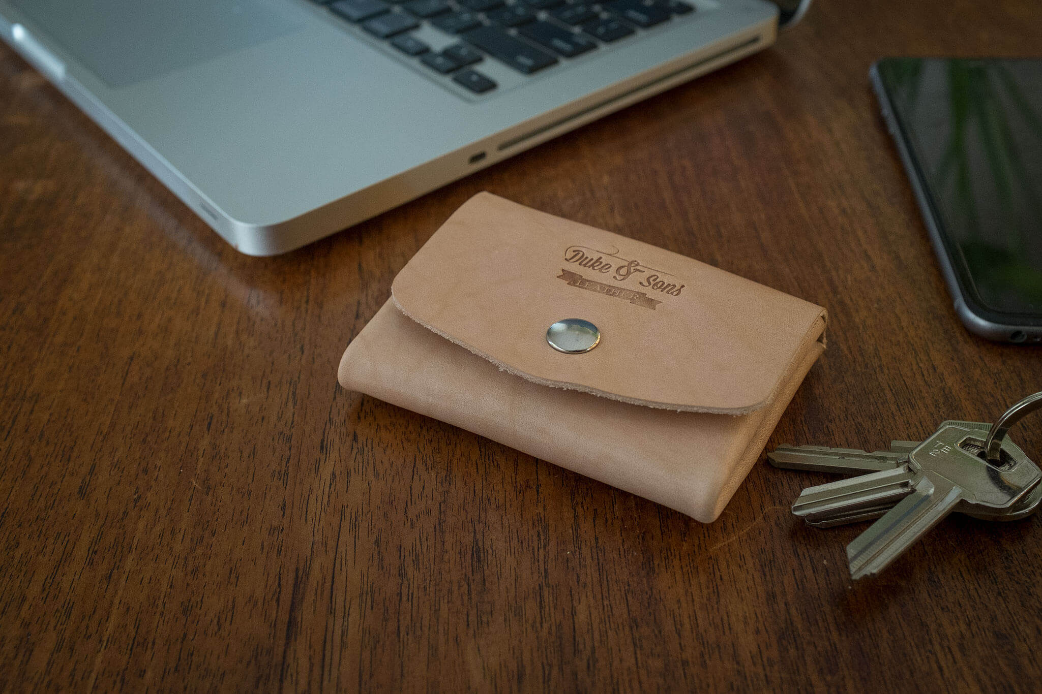 Pocket wallet, can hold cards, bills and coins (natural vegetan leather) - Duke & Sons Leather