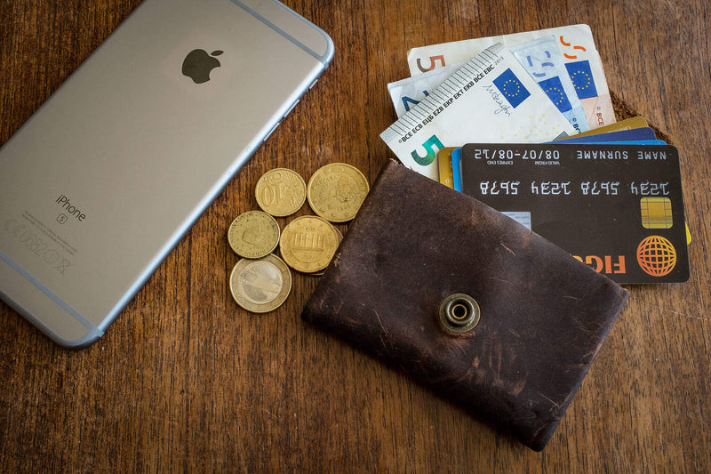 Pocket wallet, can hold cards, bills and coins (distressed leather) - Duke & Sons Leather