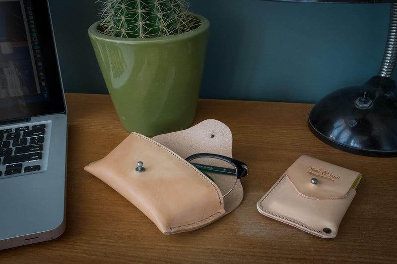 Glasses | sunglasses case, natural color, vegetable tanned leather. - Duke & Sons Leather