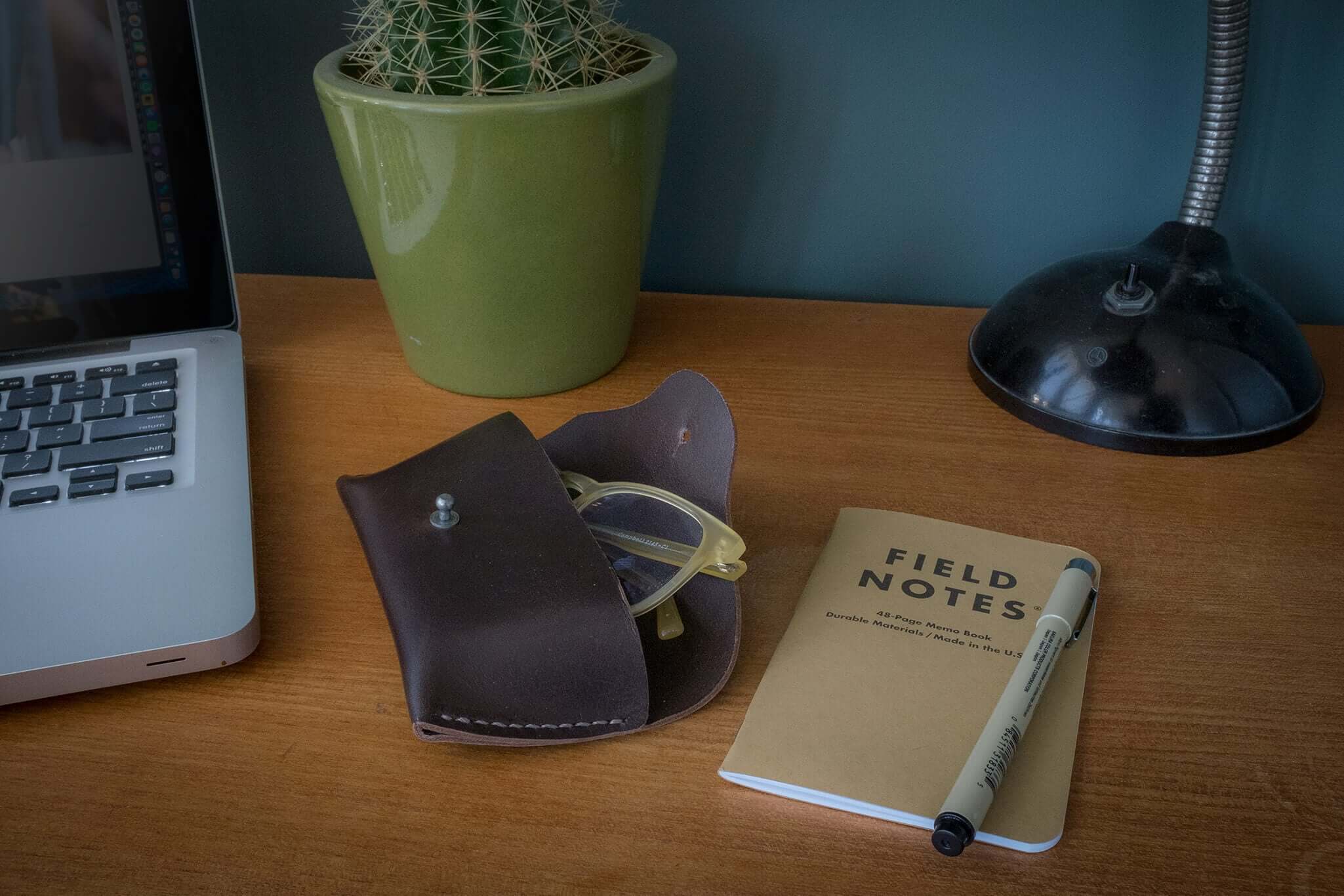 Glasses | sunglasses case, brown color, vegetable tanned leather. - Duke & Sons Leather