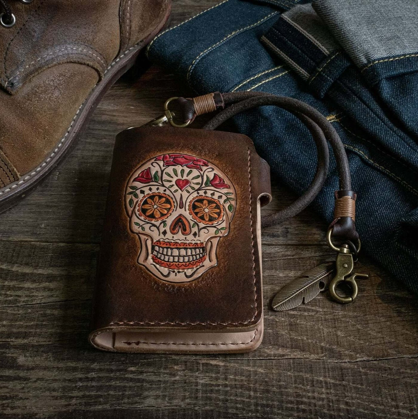 Wallet, with custom made leatherwork and bronze chain. - Duke & Sons Leather